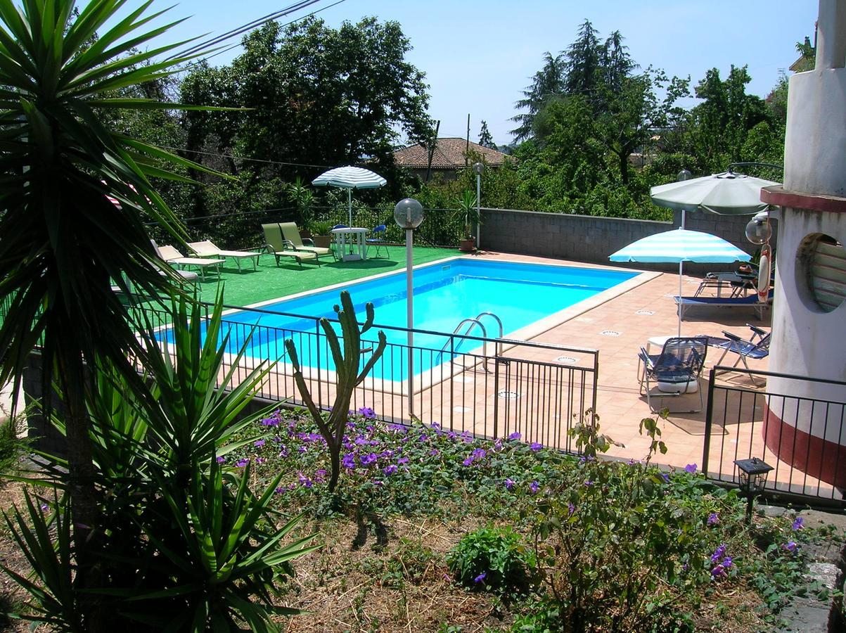 Al Villino Sunshine In Villa Con Piscina Ed Idromassaggio SantʼAlfio Exterior foto